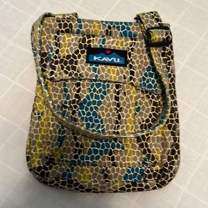 KAVU. Canvas Crossbody Purse Snakeskin Pattern Teal/Khaki/Beige/Brown Sm…